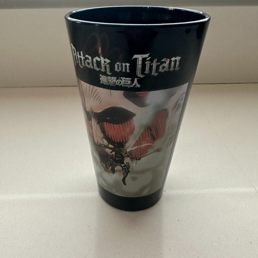 2015 Attack on Titan Pint Glass Black Colossal Titan Anime Shingeki no Kyojin